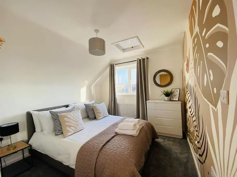 Usnooz I Free Parking, 5 Bedrooms, Quiet Location Wyke Feriehus