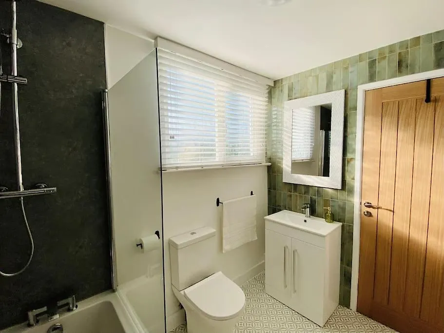 Usnooz I Free Parking, 5 Bedrooms, Quiet Location Wyke