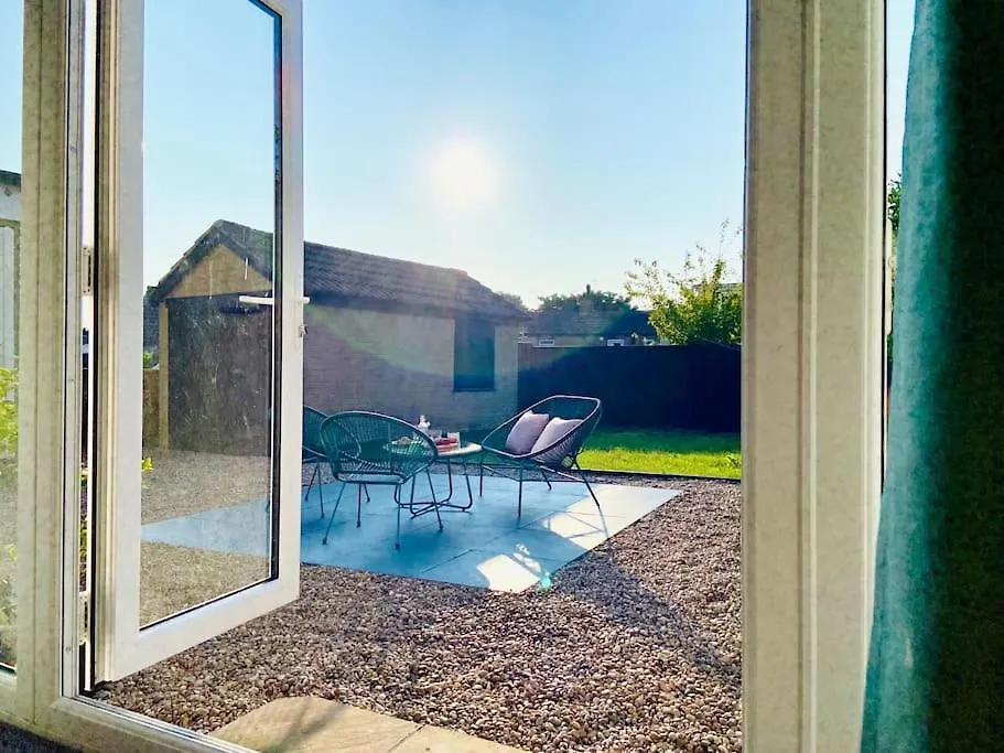 Usnooz I Free Parking, 5 Bedrooms, Quiet Location Wyke
